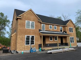 11 Mendon Rd, North Attleboro, MA 02760