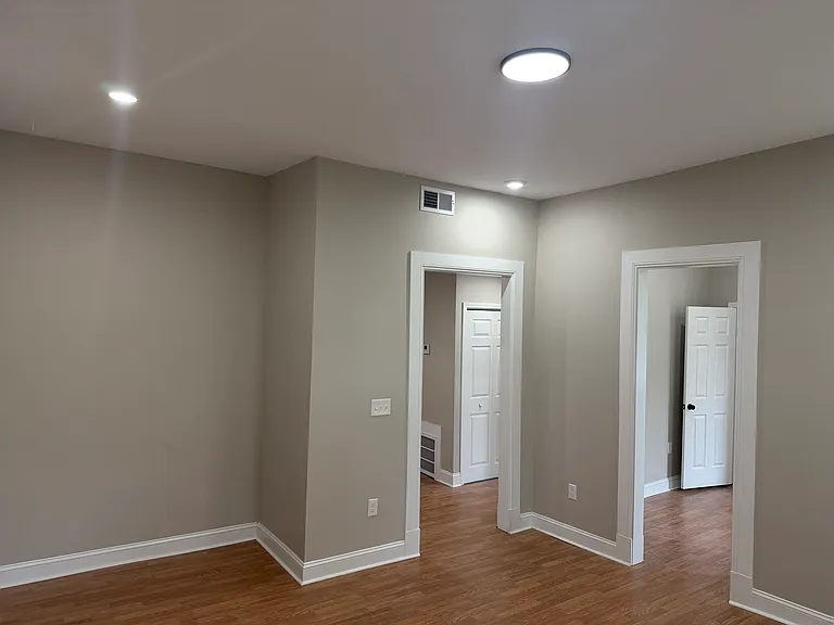 3834 Southern Pkwy #1 — Photo 14