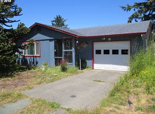 1115 1st St NE, Bandon, OR 97411