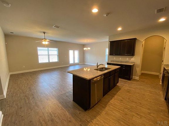 4th image of 2437 Redford Dr