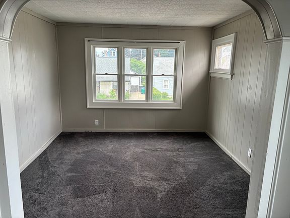 5th image of 39 Kimmel Ave #2