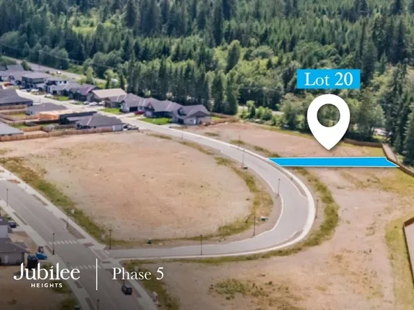 739 Salmonberry St, Campbell River, BC V9H 0G1