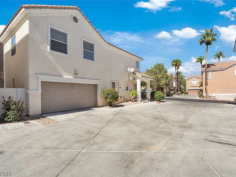 1409 Sycamore Spring Ct — Photo 2