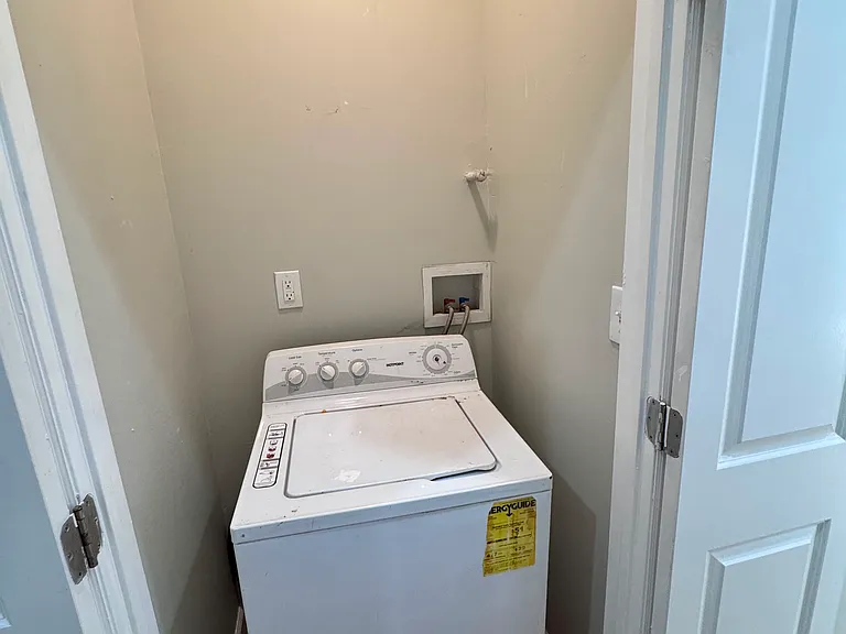 7 Chelsea Ave #2 — Photo 6