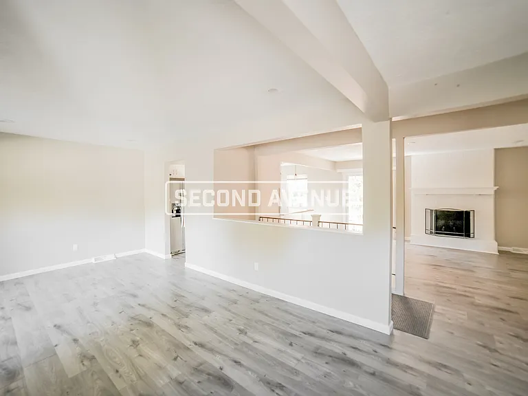 805 NW Canterbury Rd — Photo 6