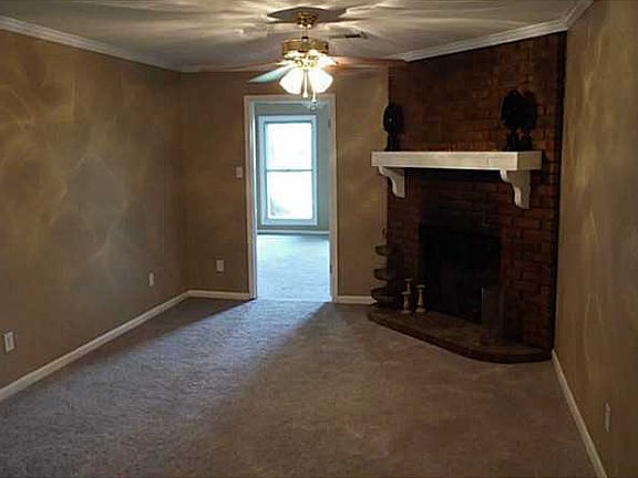 2nd image of 4200 Parkway Dr