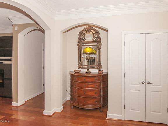 3rd image of 4480 Deerwood Lake Pkwy Unit 233