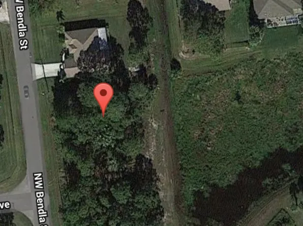 5929 NW Bendla St, Port Saint Lucie, FL 34986