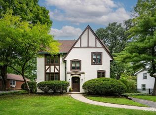 843 Hardin Ave, Aurora, IL 60506