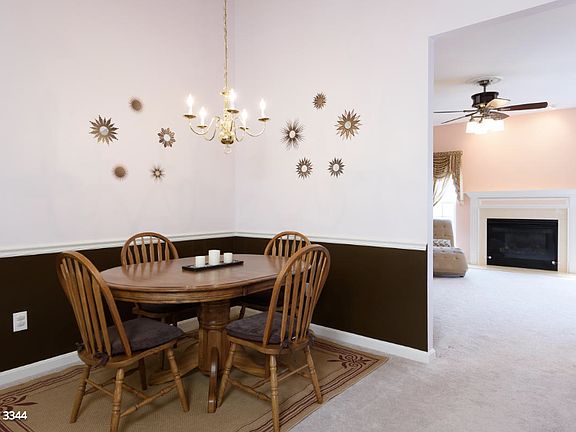 4th image of 133 Penns Manor Dr