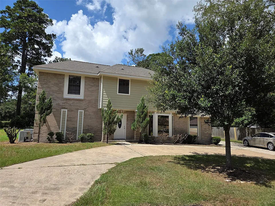 592 River Plantation Dr