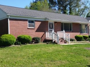 1013 Custis Rd, Suffolk, VA 23434