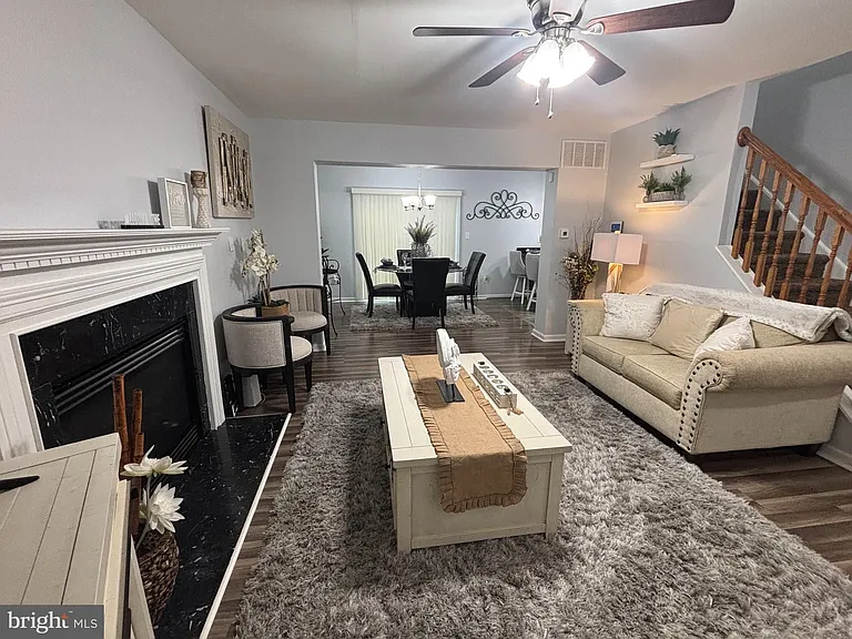 476 W Harvest Ln — Photo 4