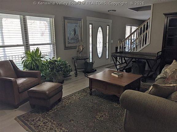 3rd image of 621 Seamans Fork Rd