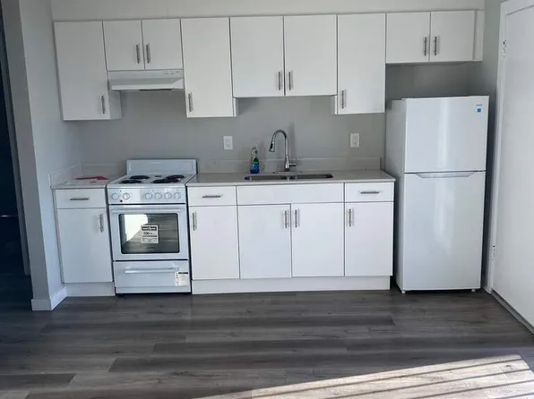 15130 87th Ave NW, Edmonton, AB T5R 4G1