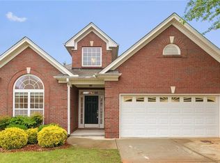 953 Town Square Ct, Lawrenceville, GA 30046