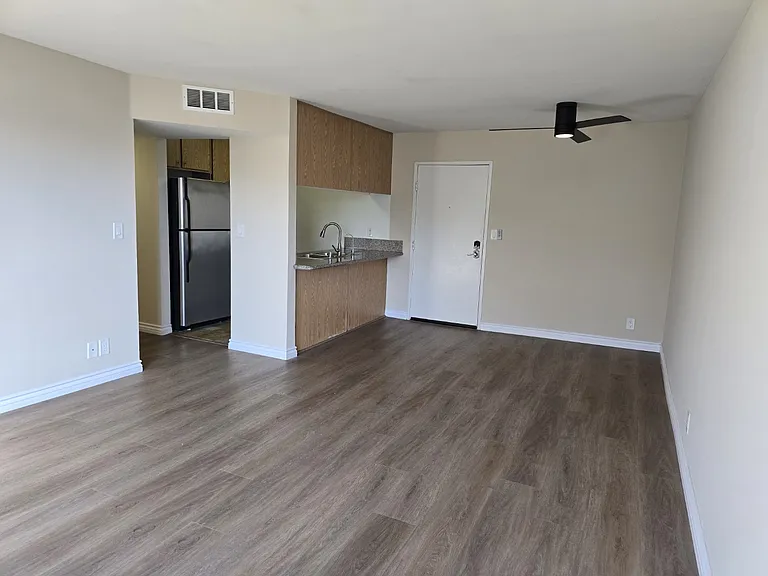 1617 Calle Vaquero #202 — Photo 3
