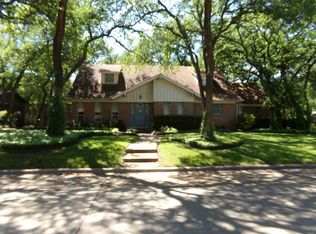 1913 Westminster Dr, Grand Prairie, TX 75050