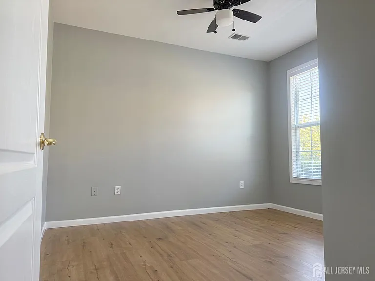 3213 Edward Stec Blvd — Photo 14