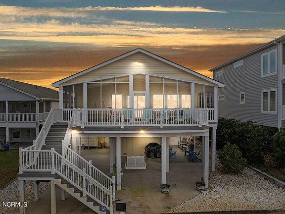 3rd image of 3906 W Dolphin Drive