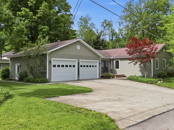 11897 Sunnyside Ave, Conneaut Lake, PA 16316