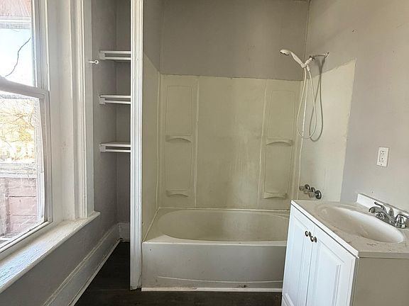 3rd image of 1459 1st St #1