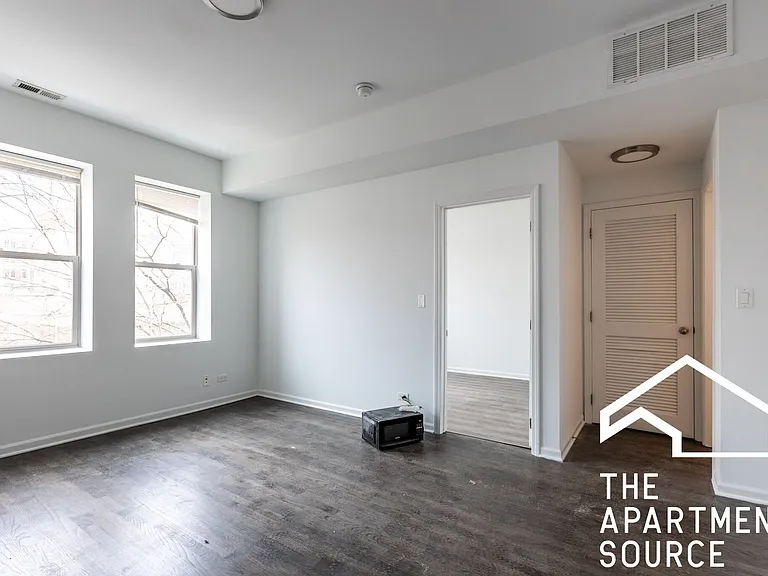 5054 N Winthrop Ave #201 — Photo 6