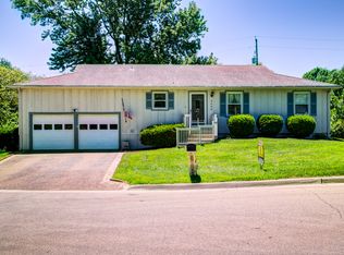 3409 W 9th Ct, Lawrence, KS 66049