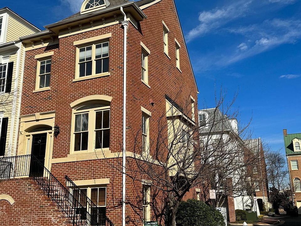2nd image of 1 Franklin St