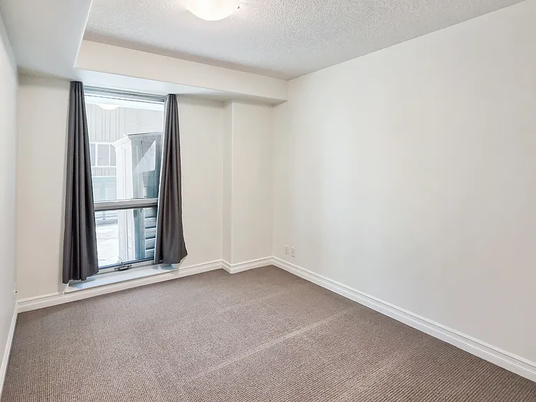 836 15th Ave SW #208 — Photo 9
