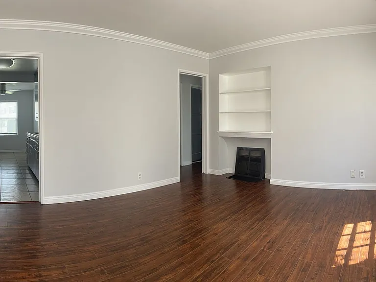 5343 E The Toledo — Photo 4