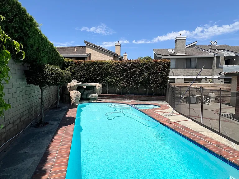 17141 Green Ln — Photo 39