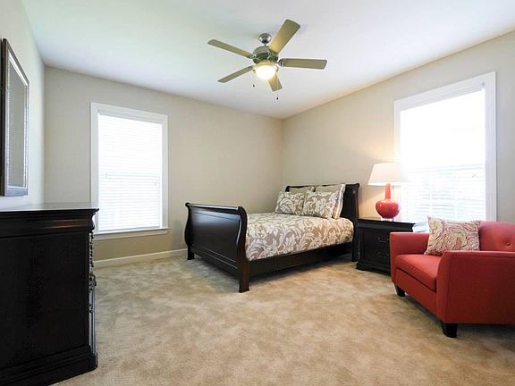 5th image of 380 14th Pl E APT 424