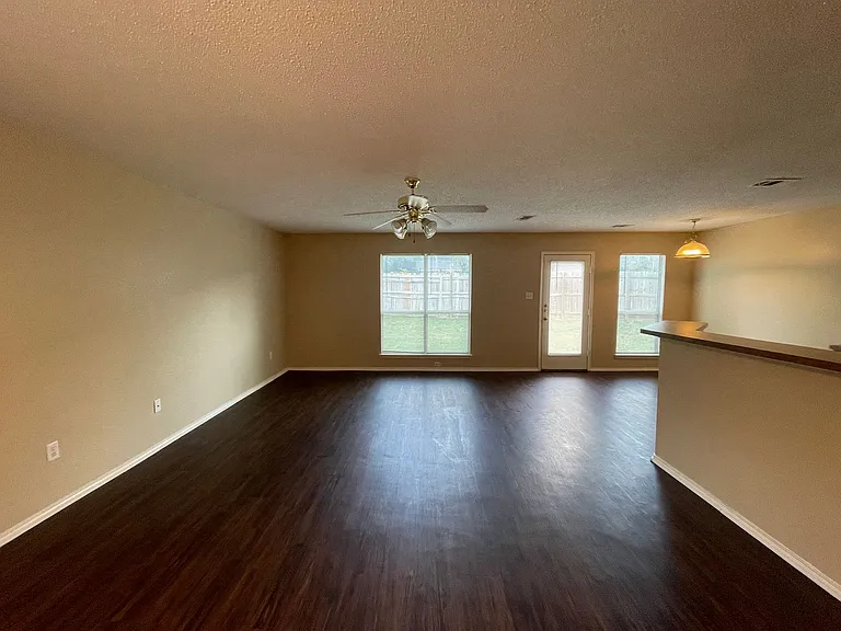 3316 Knoll Trl — Photo 3