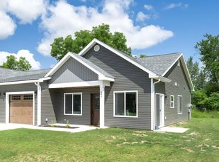 804 E North St, Greenville, MI 48838