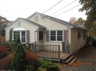 239 Knob Hill Dr, Hamden, CT 06518