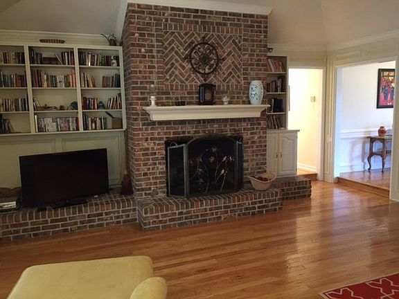 2nd image of 2939 Thousand Oaks Dr