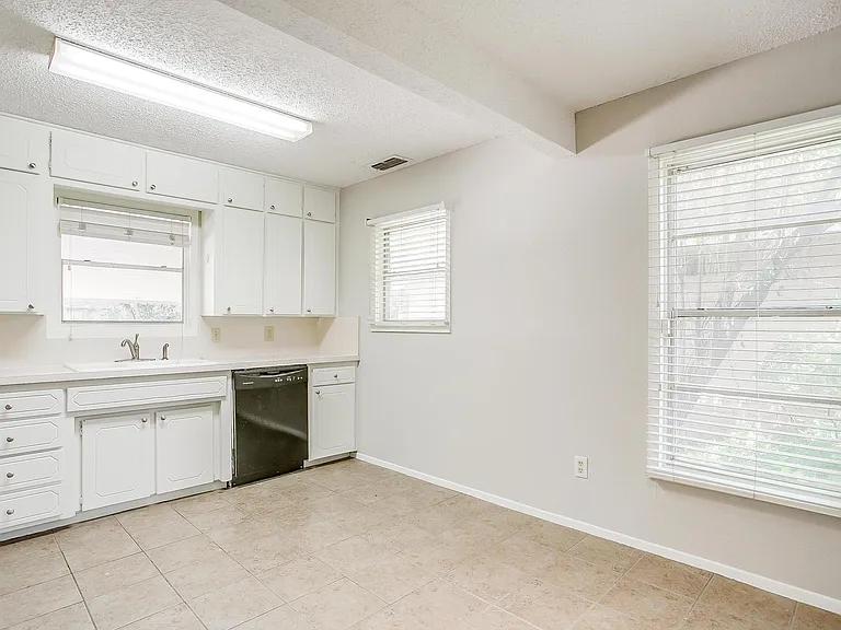 3132 Greene Ave #A — Photo 9