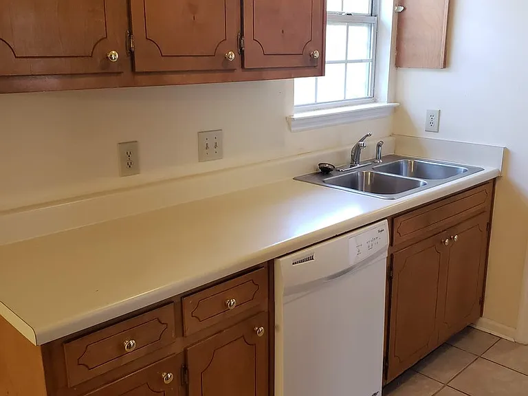 446 Westgate Blvd — Photo 3