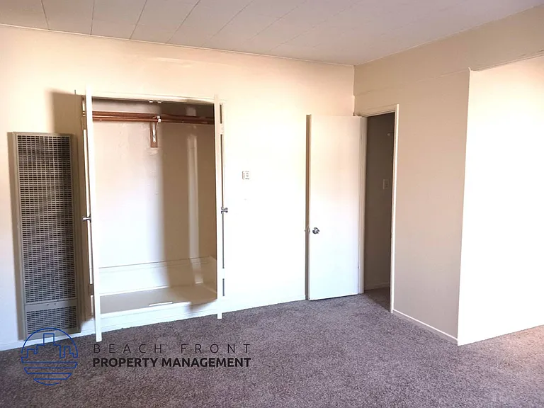 2609 Voorhees Ave — Photo 8