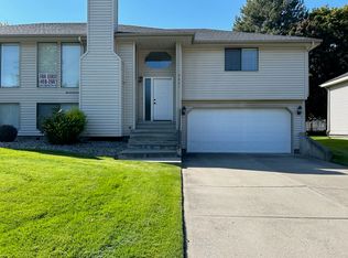 9711 N Indian Trail Rd, Spokane, WA 99208