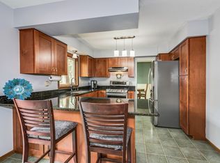 9450 71st St S, Cottage Grove, MN 55016