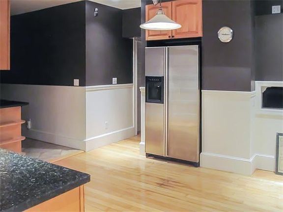 2nd image of 299-301 Middlesex St #299