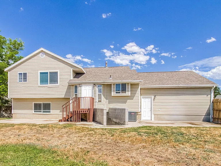 8492 S Merrick Ct — Photo 18