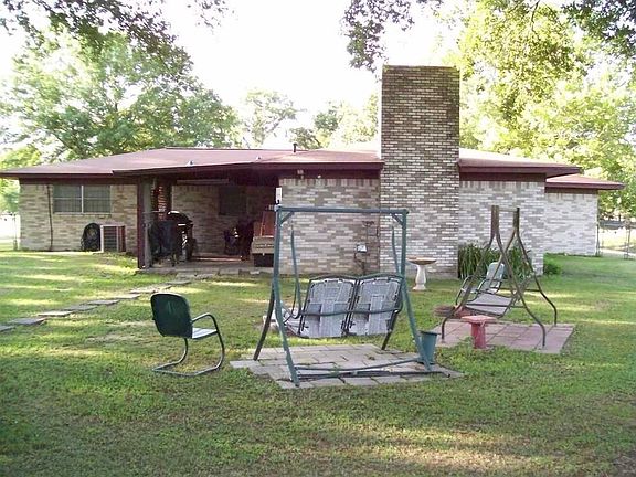 4th image of 208 E Walters Blvd
