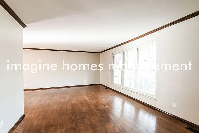 3 bed, 2.0 bath, 1641 sqft, $2,550 — Photo 4