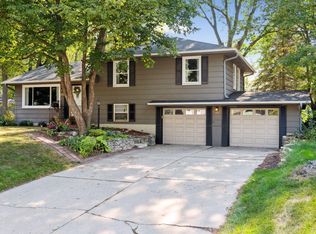 4625 Oxborough Ln, Bloomington, MN 55437