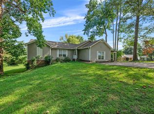 65 Peterson Ln, Scottsville, KY 42164