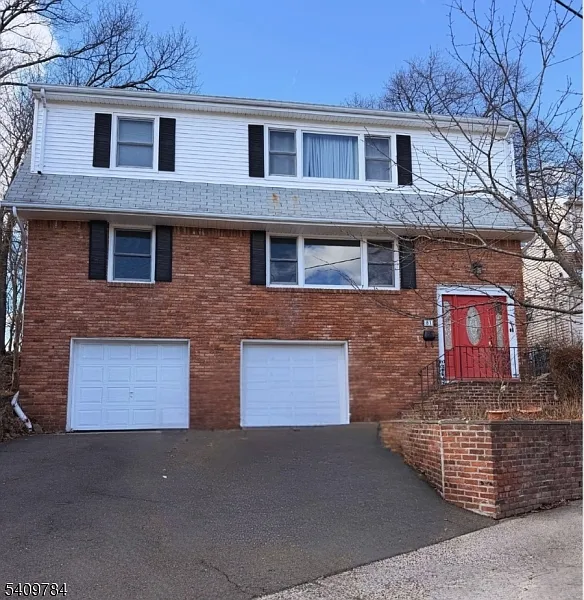 81 Lakeshore Dr photo 1