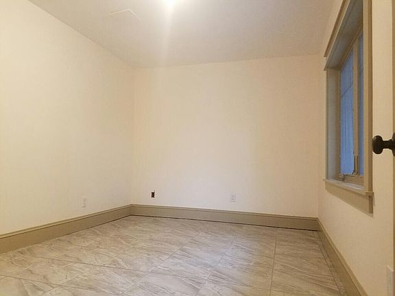 3rd image of 4819 Broad Brook Dr #Basement